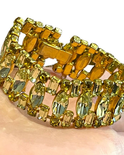 Vintage 1960s Lemon CRYSTAL WEISS Glass  gold finish fancy Chunky bracelet