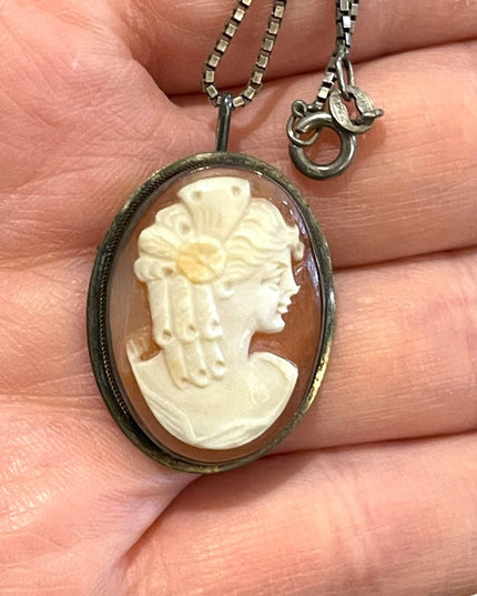 Vintage  Sterling silver 925 Carnelian Cameo necklace brooch