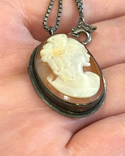 Vintage  Sterling silver 925 Carnelian Cameo necklace brooch