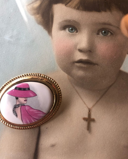 Italian ceramic gold finish hand painted Lady cameo brooch