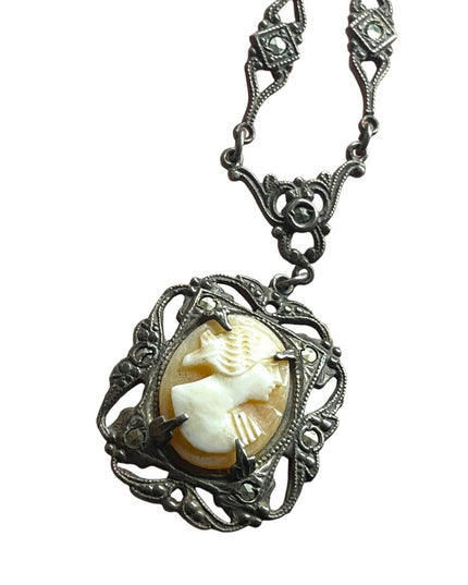 Antique Victorian Sterling Silver Lavalier Shell Cameo necklace