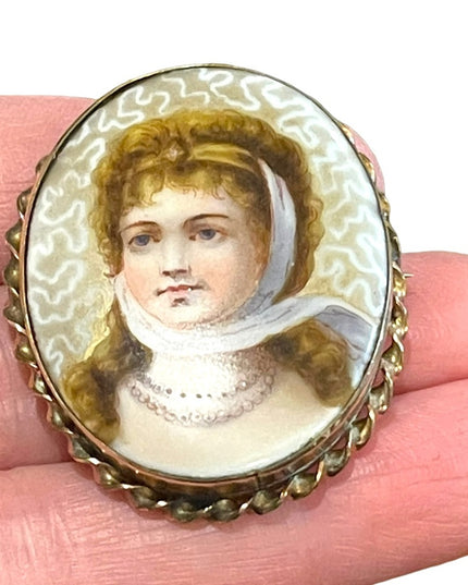 Antique hand painted Gold filled GF Brooch Cameo lady with hat