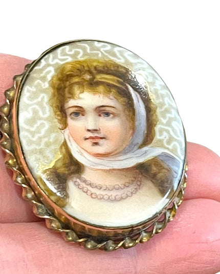 Antique hand painted Gold filled GF Brooch Cameo lady with hat