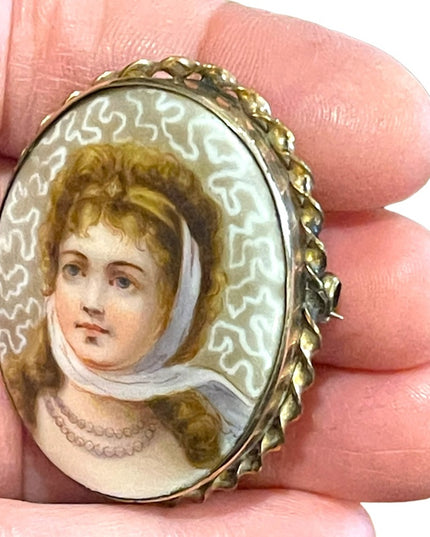 Antique hand painted Gold filled GF Brooch Cameo lady with hat