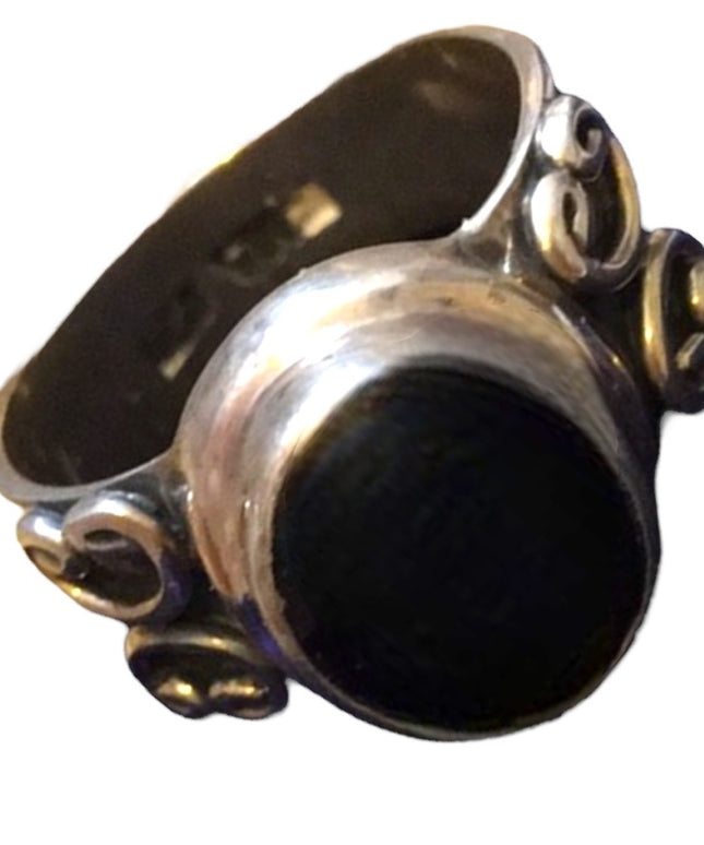 VTG sterling silver garnet ring celtic design