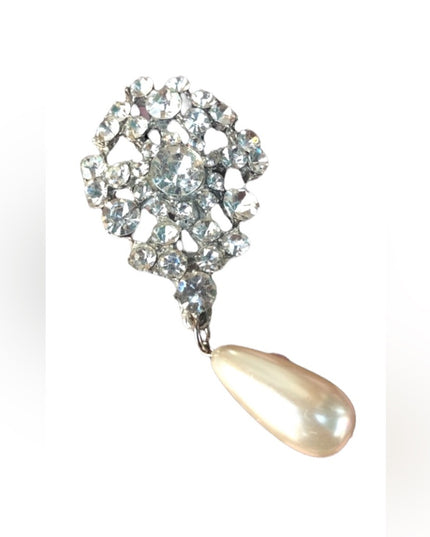 Vintage 1980s scarf crystal faux pearl brooch