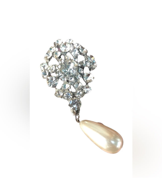Vintage 1980s scarf crystal faux pearl brooch