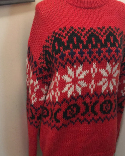 - Pierre Cardin Hand knit red snowflake sweater hand knitted Snowflake ski