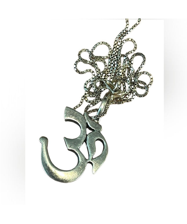 Vintage Sterling silver 925 OM  Necklace and pendant Mantra
