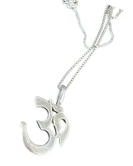 Vintage Sterling silver 925 OM  Necklace and pendant Mantra