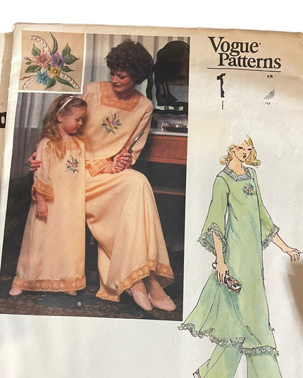 LOT of 7 Various UNCUT VOGUE SEWING Patterns vintage