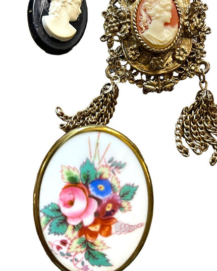 Lot of VINTAGE Fancy Cameos brooches Gold finish resin ceramic