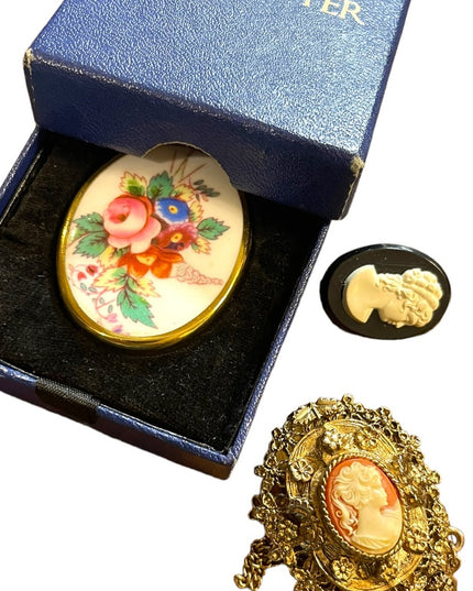 Lot of VINTAGE Fancy Cameos brooches Gold finish resin ceramic