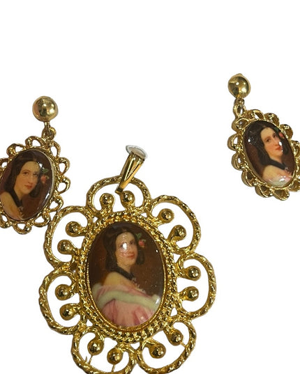 Vintage Jeweline Origionals Cameo ( transfer) Earrings & pendant in orig box