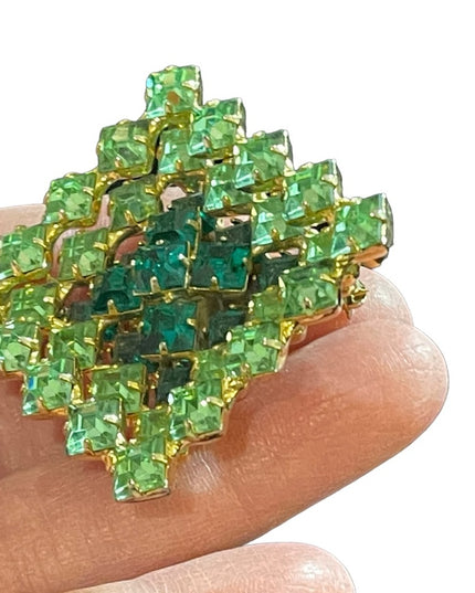 Vintage Geeen apple crystal square brooch gold finish