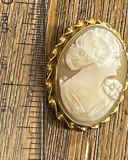 Lovely 14k Gold filled GF sardonyx Carved stone fancy lady cameo brooch