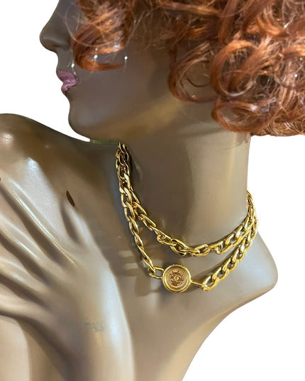 Vintage 1993 (93A) Chanel Authentic Gold finish chain belt