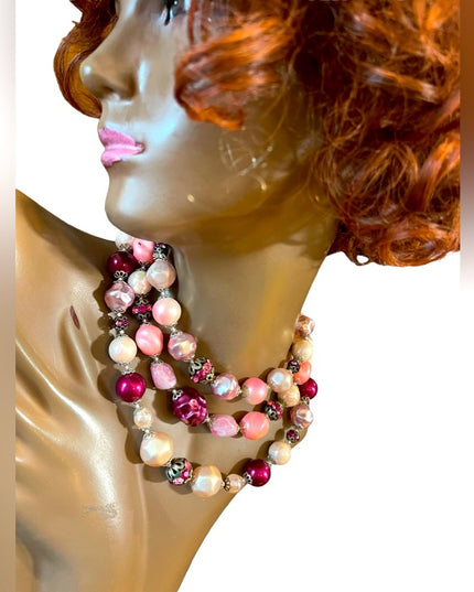 Stunning 1950s pink crystal glass resin rhinestone party 3 strand necklace