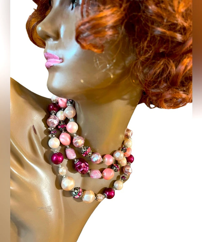 Stunning 1950s pink crystal glass resin rhinestone party 3 strand necklace