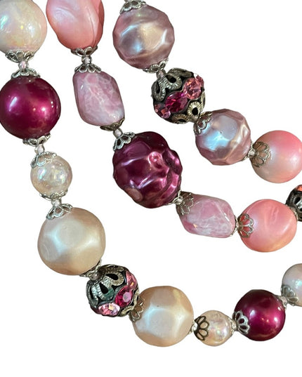 Stunning 1950s pink crystal glass resin rhinestone party 3 strand necklace