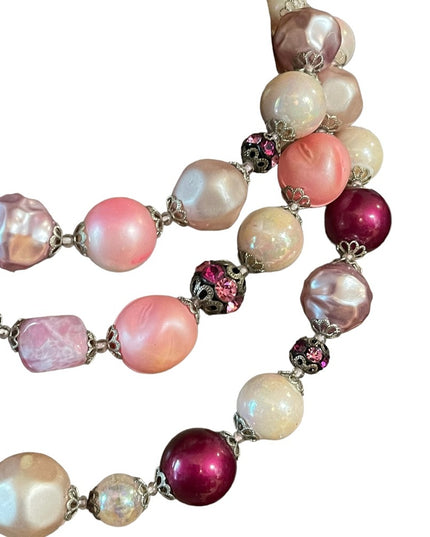 Stunning 1950s pink crystal glass resin rhinestone party 3 strand necklace