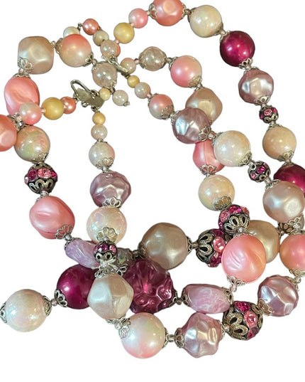Stunning 1950s pink crystal glass resin rhinestone party 3 strand necklace