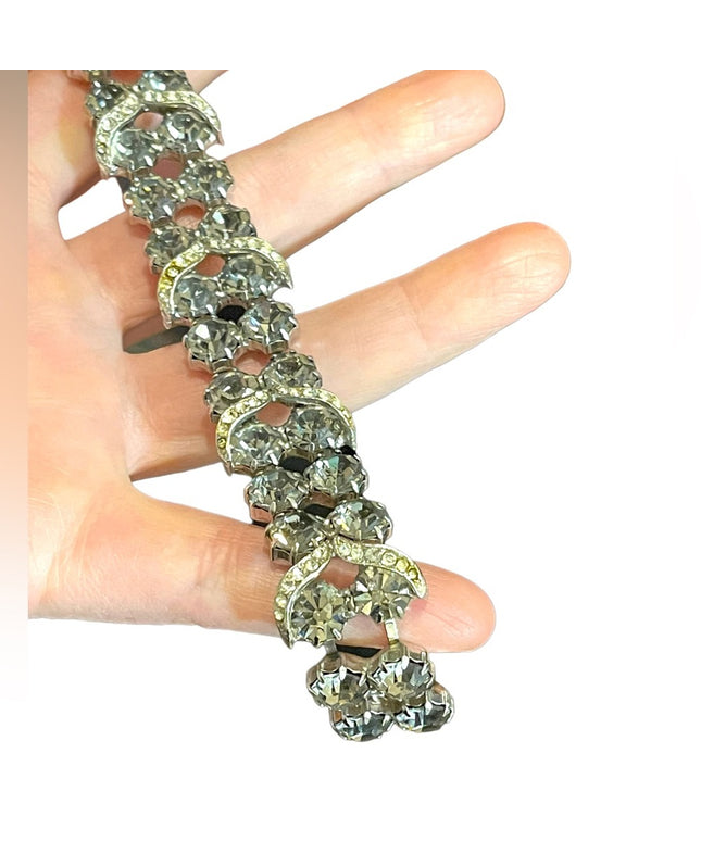 Stunning silver finish silver rhinestone crystal chubky 1960s bracelet quality