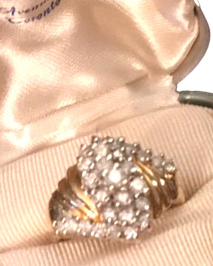 - 14k Gold 1 TCW Diamond cluster ring w/Appraisal