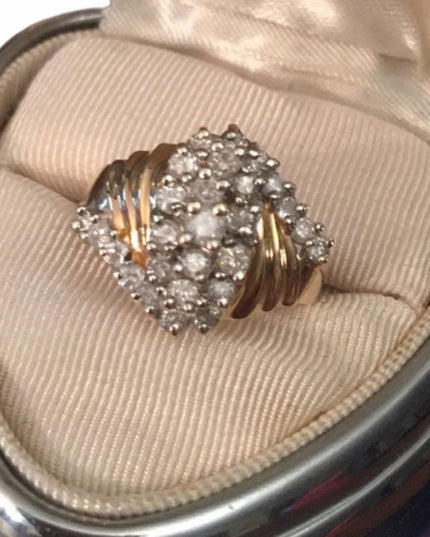 - 14k Gold 1 TCW Diamond cluster ring w/Appraisal