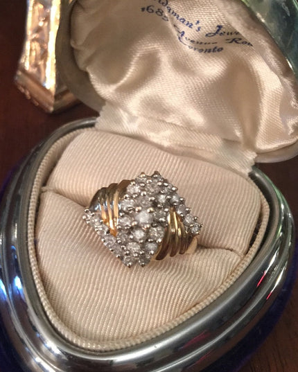 - 14k Gold 1 TCW Diamond cluster ring w/Appraisal