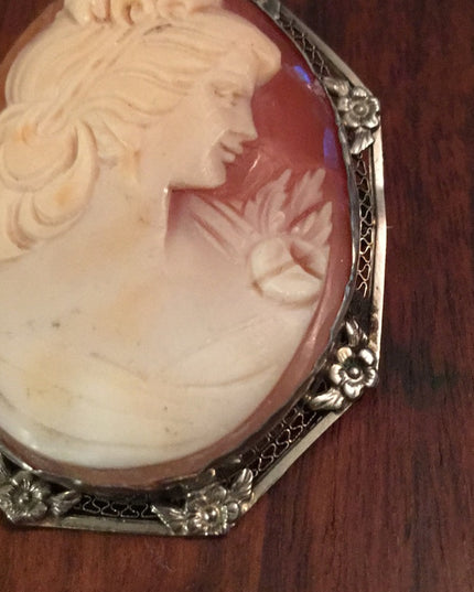 Antique 12k WG Ornate Shell Cameo Large Beauty carved handmade Victorian