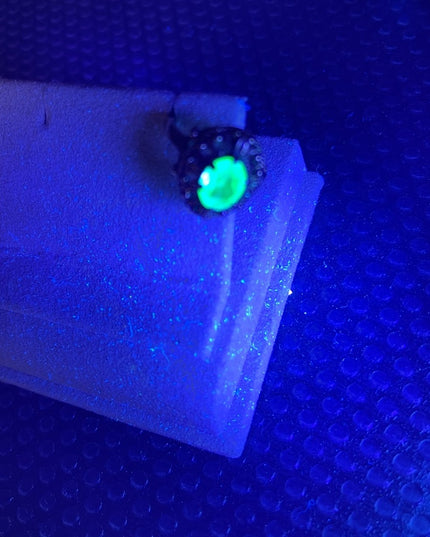 Antique Vaseline Glass 10k Gold ring green Uranium glass