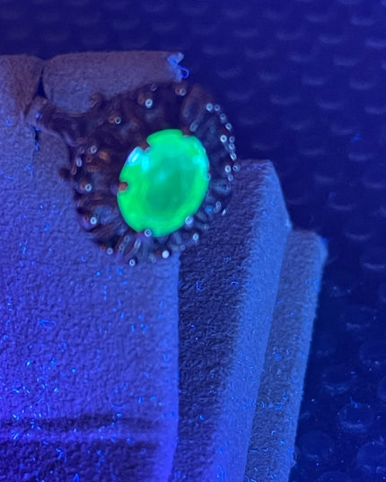 Antique Vaseline Glass 10k Gold ring green Uranium glass