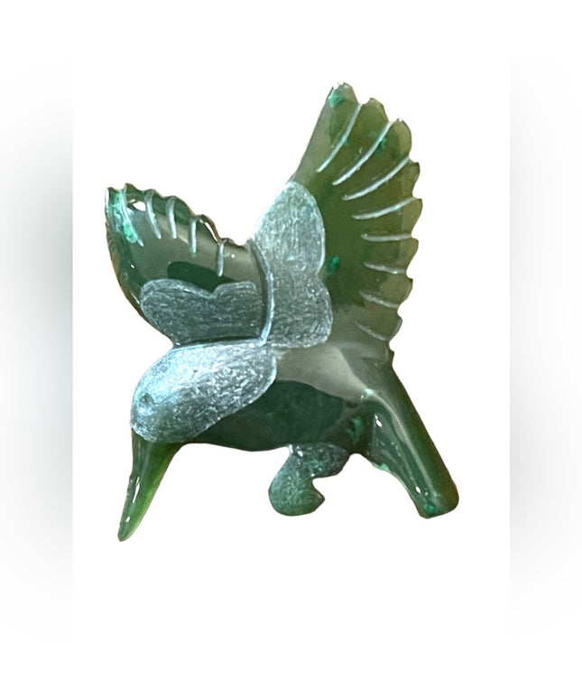Vintage Hand Carved Jade Humming Bird brooch 💗