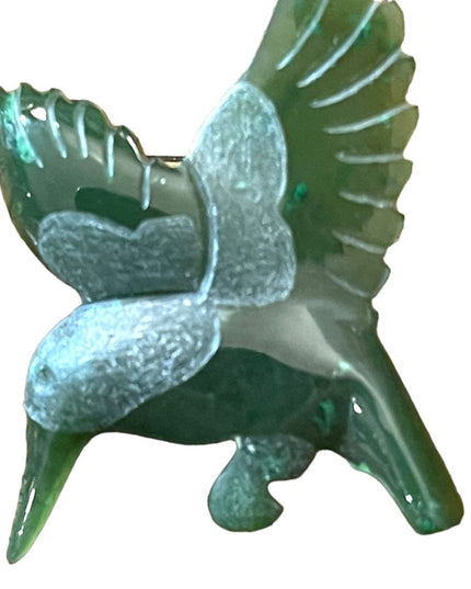Vintage Hand Carved Jade Humming Bird brooch 💗