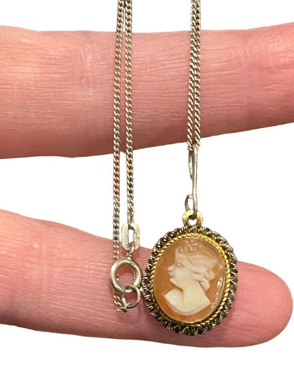 Vintage 835 silver Shell Cameo pendant necklace