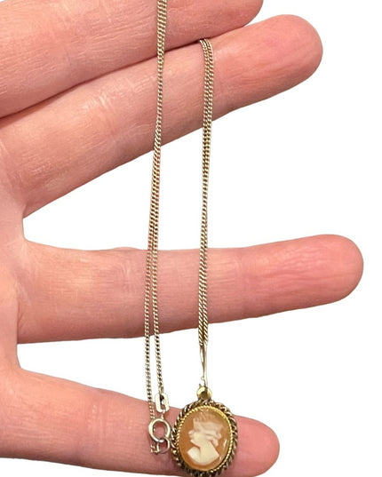 Vintage 835 silver Shell Cameo pendant necklace