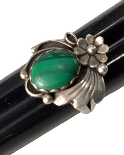 VINTAGE NAVAJO NATIVE AMERICAN HAND MADE MALACHITE STERLING RING SZ6 Angela