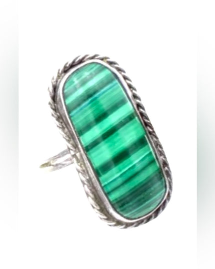 Vintage Sterling silver 925 Malachite elongated Navajo Native Southwestern ring