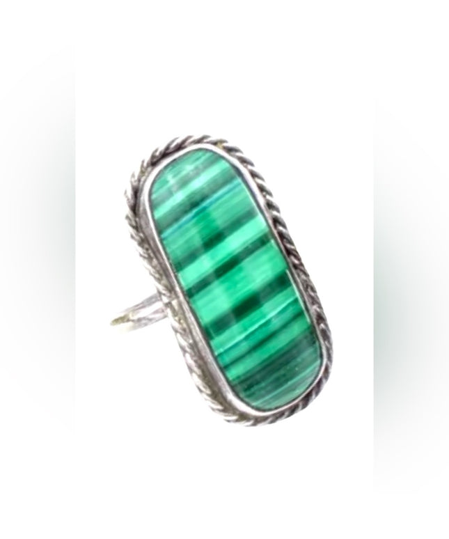 Vintage Sterling silver 925 Malachite elongated Navajo Native Southwestern ring