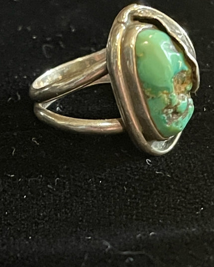 Vintage 1970s Navajo Native American Turquois handmade ring Southwestern