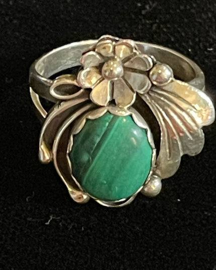 VINTAGE NAVAJO NATIVE AMERICAN HAND MADE MALACHITE STERLING RING SZ6 Angela
