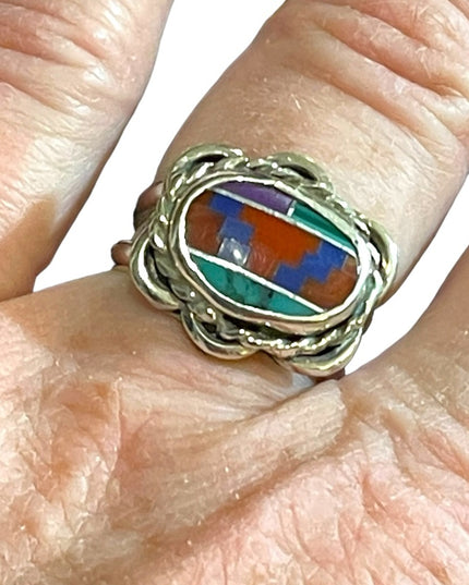 Vintage 1950s Zuni stone Inlay Native American Southwestern Ring rope design