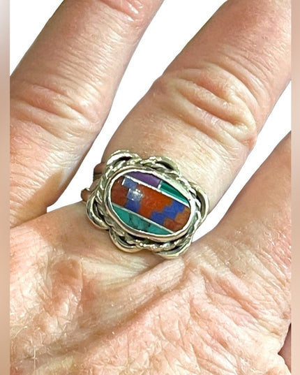 Vintage 1950s Zuni stone Inlay Native American Southwestern Ring rope design