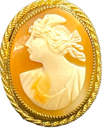 Vintage GP gold Finish wash Shell Cameo brooch pin Left facing