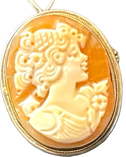 Vintage sterling silver Italy Carved Shell Cameo brooch pendant