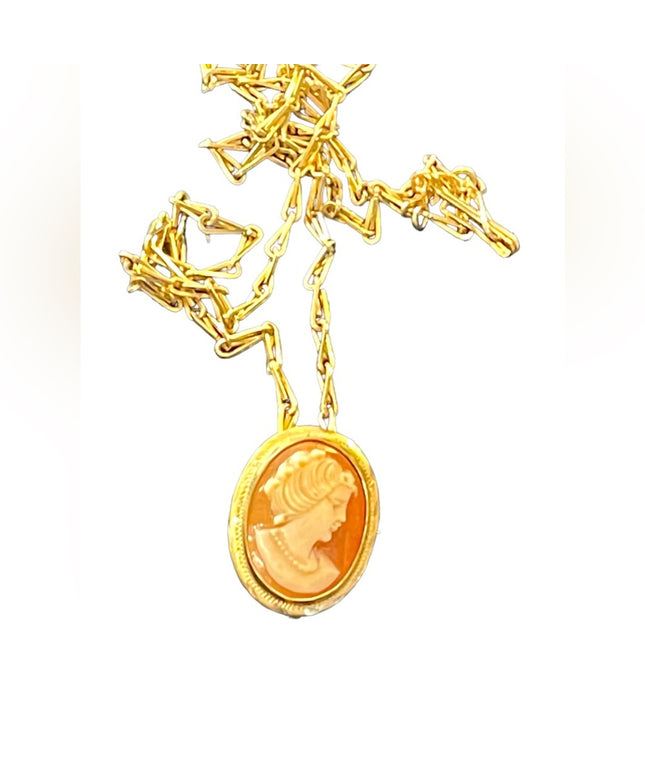 Vintage 12k gold filled Shell Cameo on gold chain necklace