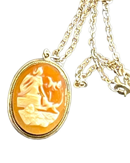 Vintage sterling silver carved shell cameo necklace “riding chariot”