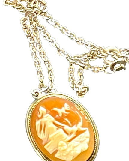 Vintage sterling silver carved shell cameo necklace “riding chariot”