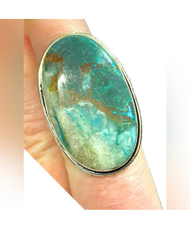 Lovely Large Tibetan Turquoise Oval Chunky heavy sterling silver 925 ring